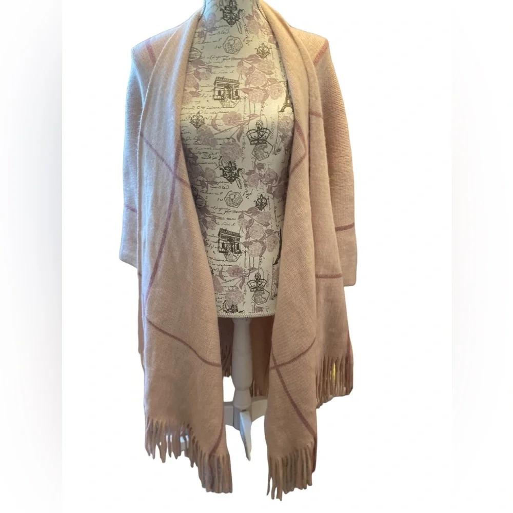Authentic Vince Camuto Blush Wrap